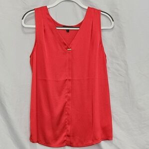 V-neck Sleeveless Blouse
